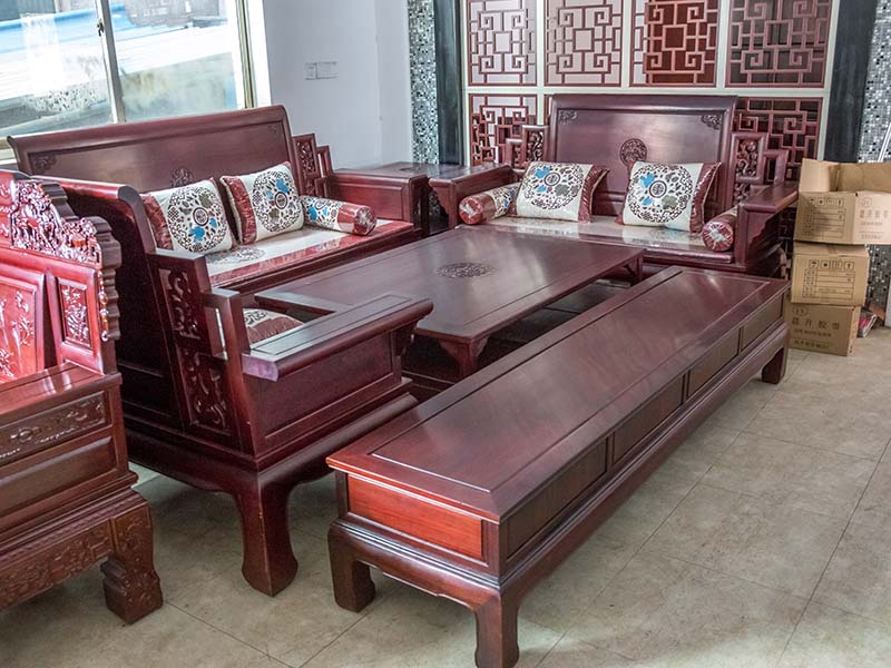 青冈红木家具保养费用