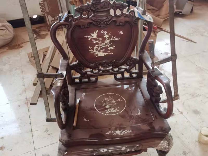 青冈老旧红木家具翻新方法